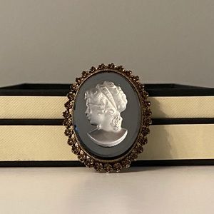 Vintage mirrored cameo brooch or pendant